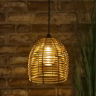 Spetebo Hängelampe in Rattan Optik - ca. 18 x 16 cm - Lampe Innen und Außen mit Timer und Batterie