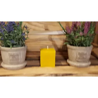 Kubus, Bienenwachskerze