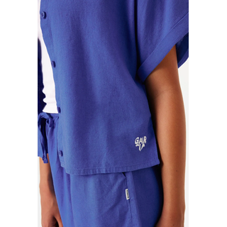 Hemdbluse GARCIA, Mädchen, Gr. 128/134, blau (hyper blau), Web, Obermaterial: 70% Viskose, 30% Leinen, unifarben, regular fit taillenbedeckt, Umschlagsaum, Blusen Hemdbluse, for GIRLS