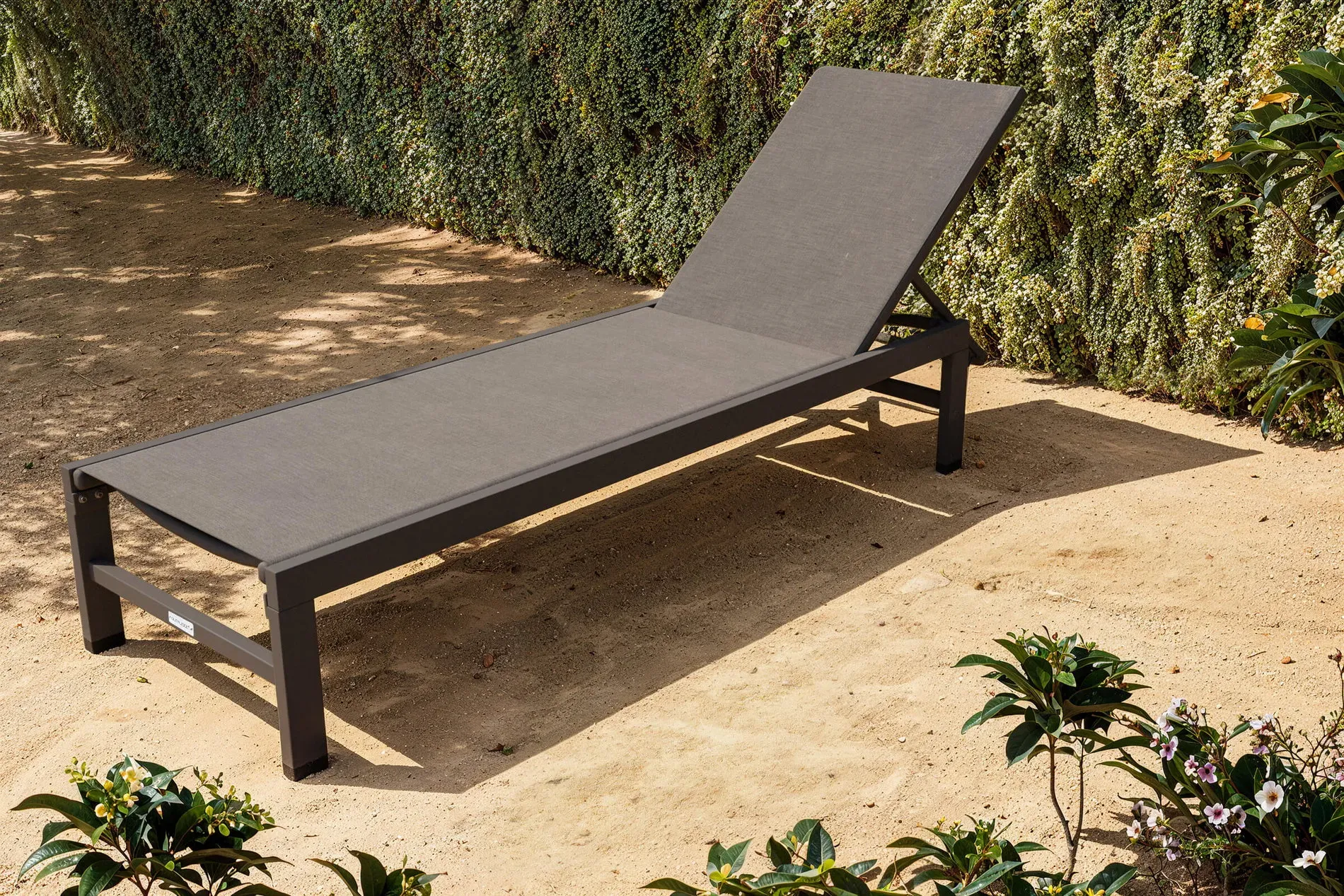 OUTFLEXX Boston Liege, anthrazit matt/schwarz, Alu/Textilene, 190 x 62 cm, Rückenlehne verstellbar