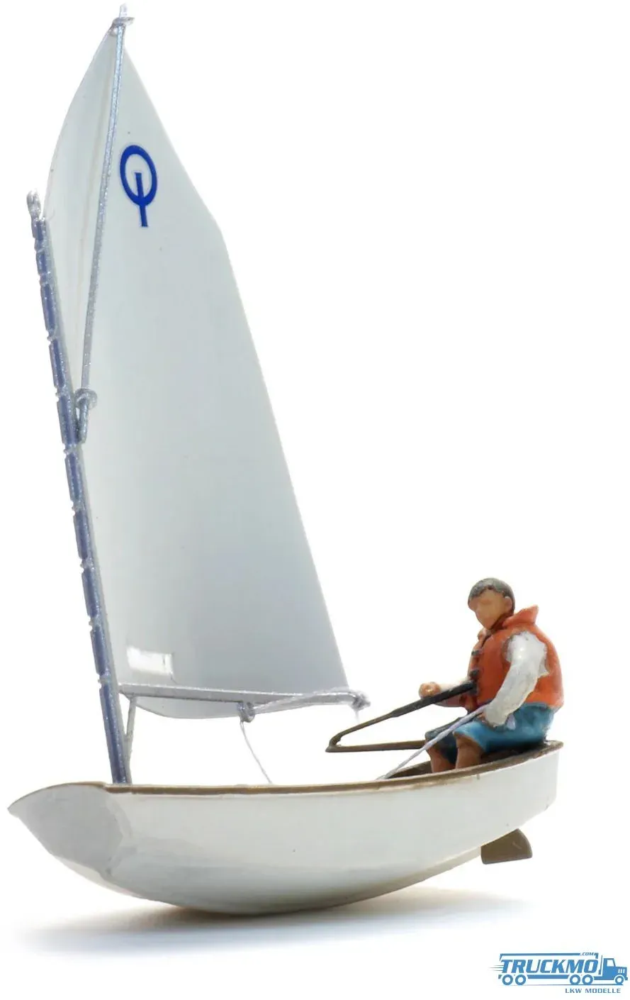 Artitec Fertigmodell Segelboot Optimist + Figur 387.579