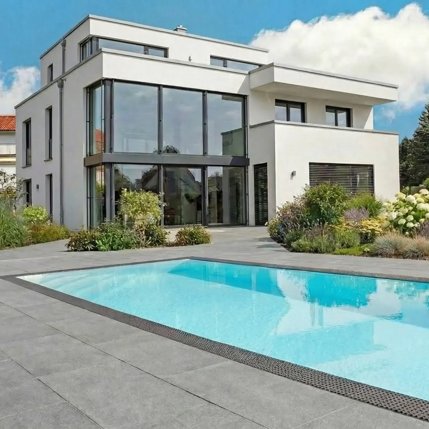 Salzwasserpool 3,5x8,0m mit Überlauf | Überlauf-Schwimmbecken: Fertig montiert, verrohrt und verkabelt | Pool Komplettset mit 15 Jahren Garantie