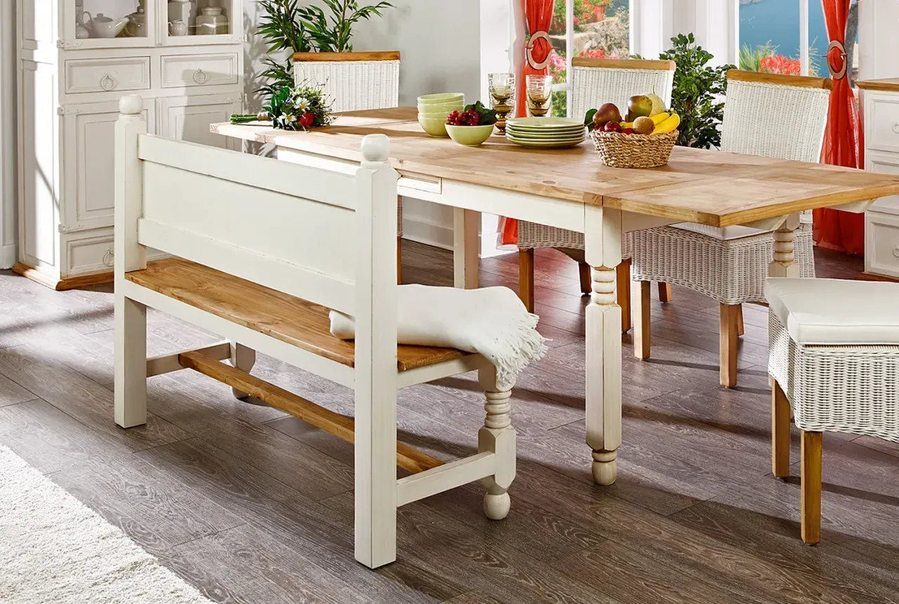 Sitzbank, weiß lackiert, im Landhausstil, 140cm, gedrechselte Beine, aus Mexiko