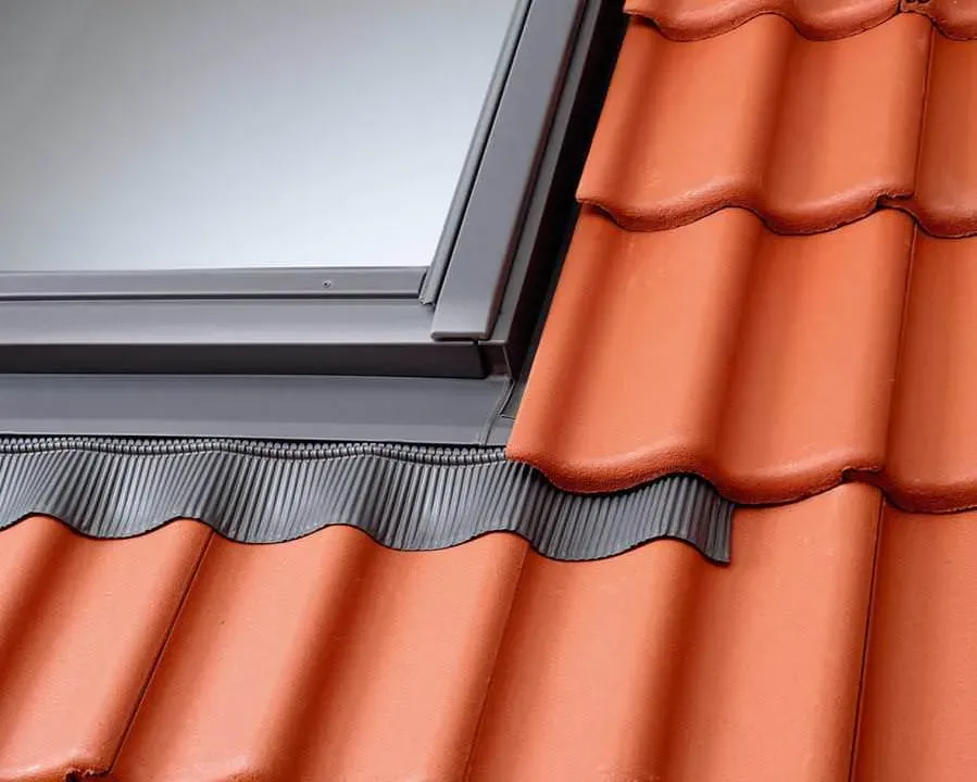 VELUX Eindeckrahmen für Austauschfenster EZ SK08 1000 Ziegel inkl. BFX Alu