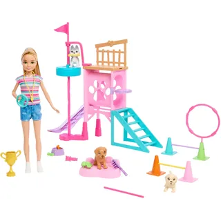 Barbie und jüngere Schwester Stacie - Spielset mit Hündchen-Hindernisparcours mit drehendem Turm, Leiter, Rutsche und Zubehör für Geschichtenerzählen, für Kinder ab 3 Jahren, HRM10