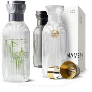 MAMEIDO Wasserkaraffe 1l, Glaskaraffe mit Deckel & Sieb, mundgeblasene Karaffe Glas, Wasserkrug mit edler Optik für besondere Anlässe, Karaffen zum Verschenken (Crystal Silver, 1000ml)