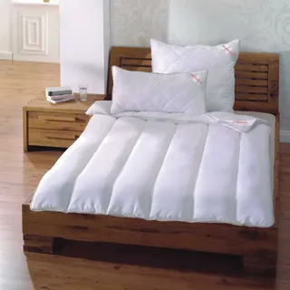 BestLivings Hochwertige Bettdecke 200x200cm inkl. Kopfkissen 40x80cm "Antibakterielle Sanitized® Hygienefunktion", waschbar bis 95 Grad, Hausstauballergiker geeignet - Weiß