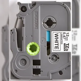 Brother TZe-231 laminiert schwarz auf weiß