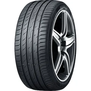 215/35 R18 84Y