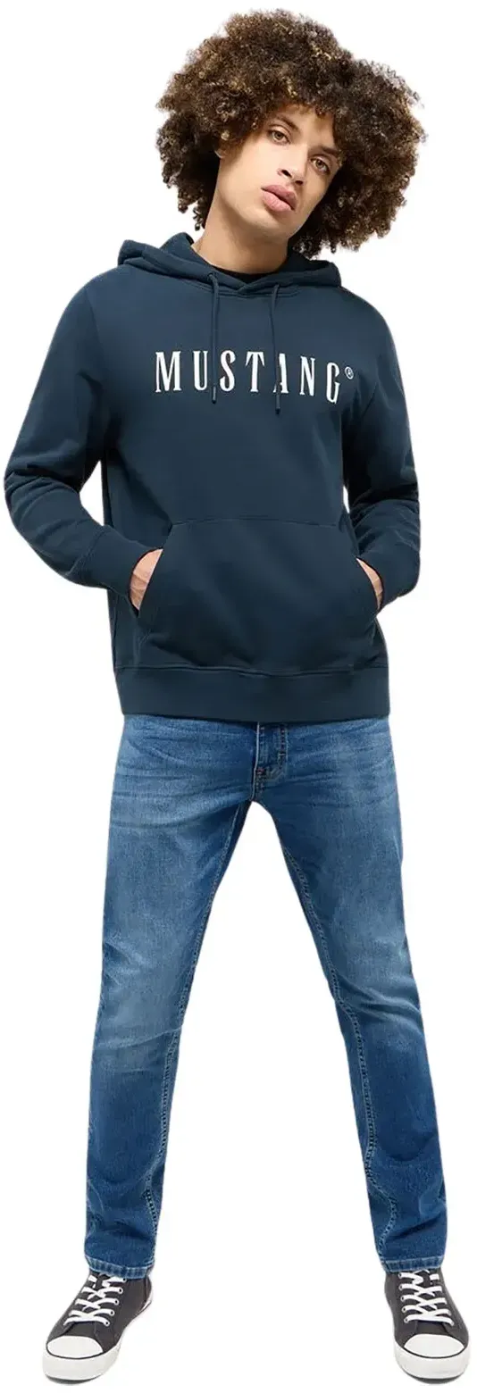 Mustang Hoodie Bronson in Dunkelblau mit Label-Print-L