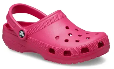 Crocs CLASSIC CLOG - bequeme Allround-Schuhe   - Dragon Fruit (6ZQ) 41-42