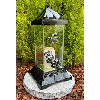 Grablampe Grablicht Grabdeko Kerze mit Text Wir vermiessen Dich, Farbe Schwarz, 30 cm Höhe inkl. LED Kerze ohne Sockel