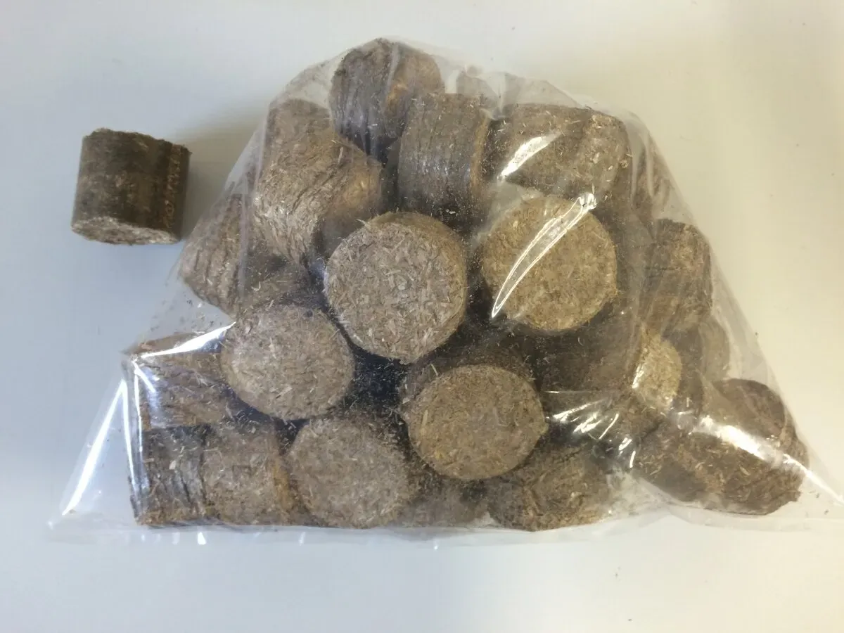 Öko-Strohbriketts, quellfähig, 2 kg