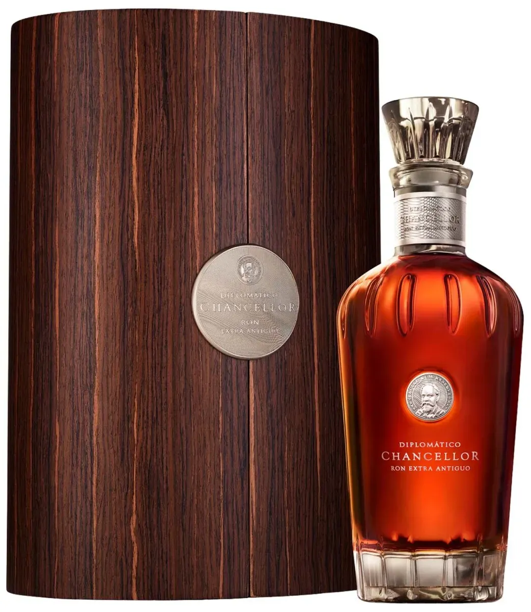 Diplomático Chancellor Ron Extra Antiguo
