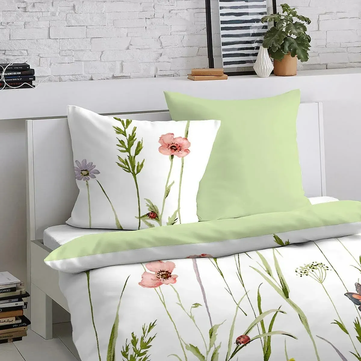 Dormisette Mako-Satin Bettwäsche Sommerwiese 135x200 cm + 80x80 cm - grün;weiß