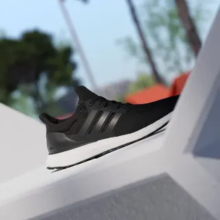 Core Black / chalk white / Beam Green 42 2/3