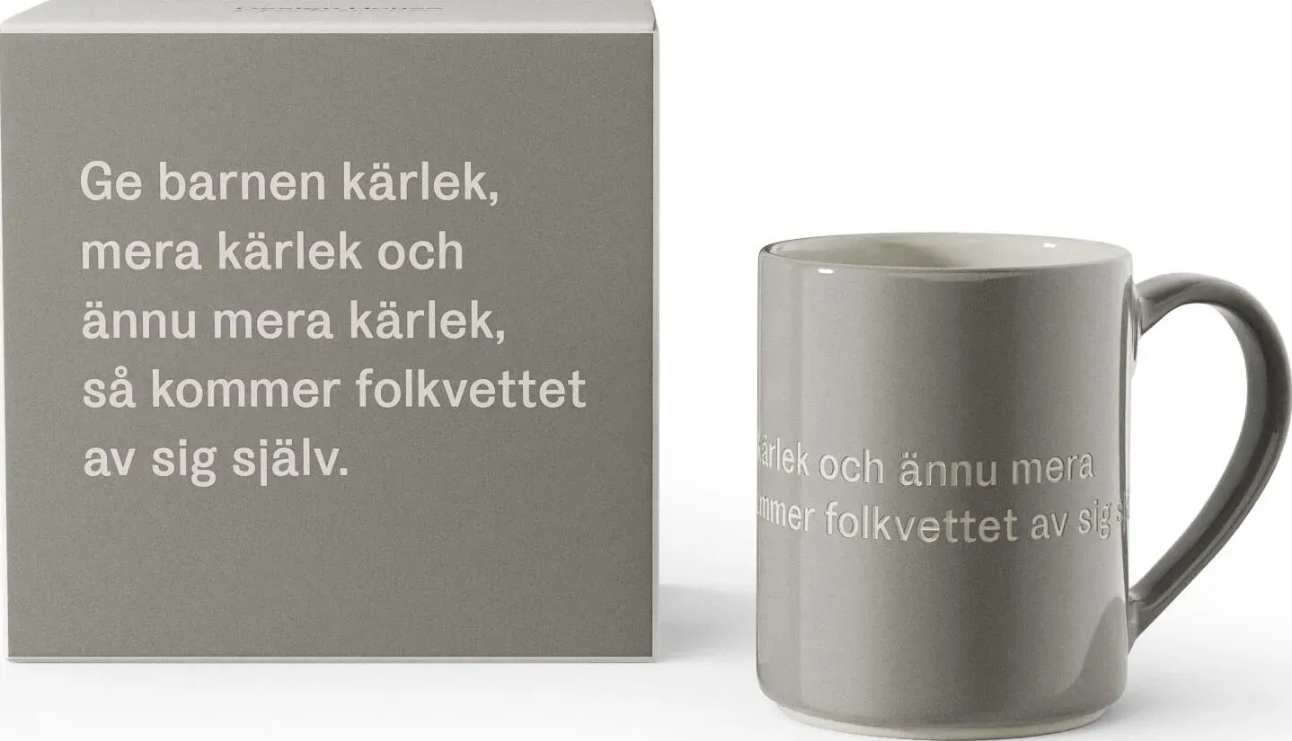 Astrid Tasse, grau