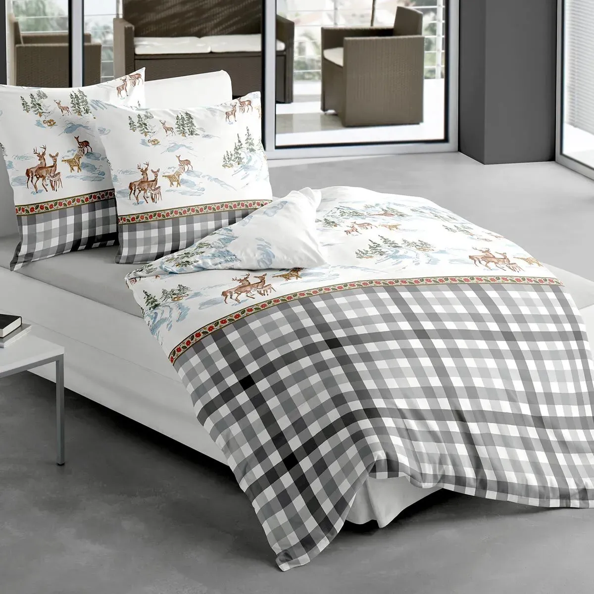 Traumschlaf Biber Bettwäsche Rentiere 135x200 cm + 80x80 cm - grau;weiß;grün