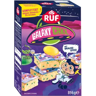 RUF Galaxy Cake Komplettset Backmischung für einen großen Blechkuchen mit bunter Glasur, Streuseln und süß-sauren Brause-Ufos, lustiger Backspaß mit Kindern, ideal für Geburstage