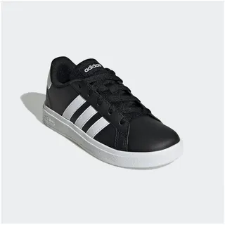 Core Black / Cloud White / Core Black 36