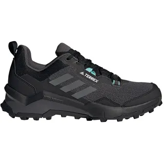 Core Black / Grey Three / Mint Ton 38