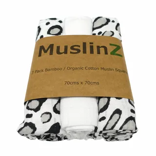 MuslinZ Musselin-Quadrate für Neugeborene in Schwarz und Weiß für visuelle Stimulation und sensorisches Spiel. Baby-Musselin-Bambus/Bio-Baumwoll-Mischung (Leopard, 70 x 70 cm)