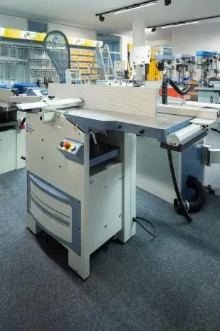 Bernardo Abricht-Dickenhobelmaschine ADM 300 | Ausstellungsmaschine