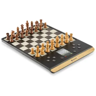 MILLENNIUM ChessGenius Pro Wood Edition M818 Schachcomputer – Edle Holzoptik mit Echtholzfiguren, benutzerfreundliche Bedienung, mobil und vielseitig, ideal für Hobbyspieler mit KI-Lernfunktionen