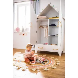 PuckDaddy Carlotta 110x55x187cm | Kinderkleiderschrank weiß lackiert | Babyzimmer und Kinderzimmer | Babyschrank Haus | Stauraum für Kleidung und Spielzeug | inkl. Jutephasergriffe