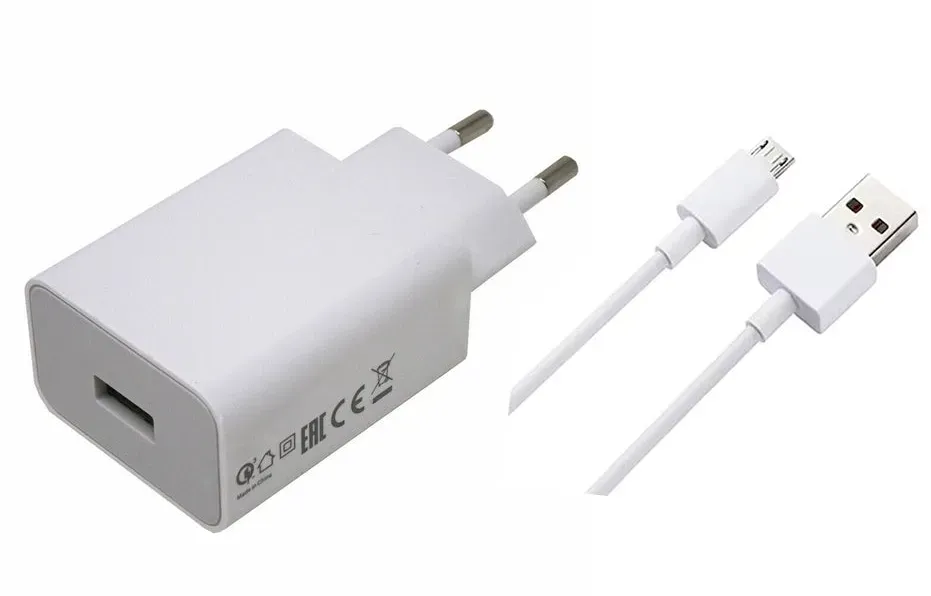 Senifone S1 Ladegerät und Ladekabel