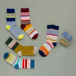REMEMBER Socken Modell 67 - Einheitsgröße 36 - 41 - Farbenfrohe Socken