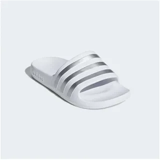 Cloud White / Silver Metallicallic / Cloud White 31