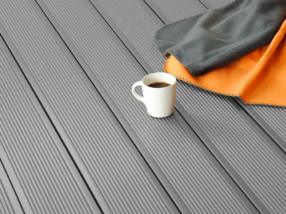 26x145 mm Kovalex® Exklusiv WPC-Terrassendiele, grau, ungebürstet, Hohlkammerprofil Längen:1,00 bis 6,00m, Profil: grob/fein