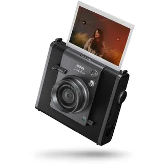 FUJIFILM instax Wide EvoTM Hybrid-Sofortbildkamera mit Display für Große Bilder | Selfiespiegel, Weitwinkel & 100 Kreative Effekt-Kombinationen | mit Smartphonedrucker-Funktion per Bluetooth | Black