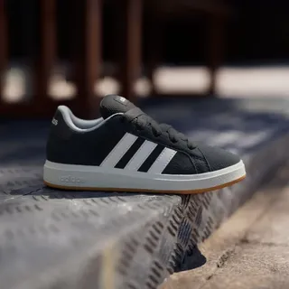 Core Black / Off White / Gum10 31 1/2