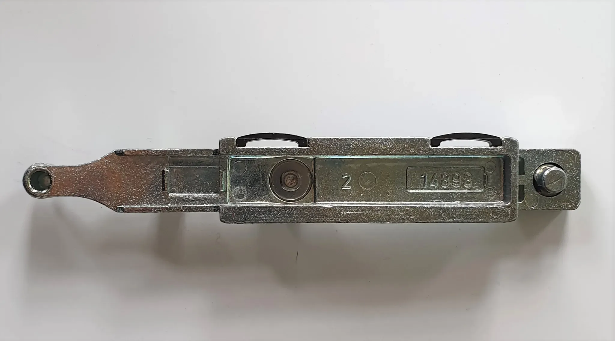 WSS Kippriegel senkrecht kurz mit Fehlbedienungssperre, 14898