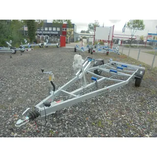 Böckmann TPV BA 1300-L Bootsanhänger  Gesamtgewicht 1300kg