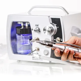 Fußpflegegerät Nass-Technik - Podomonium Economium Plus - Kosmetik-Gerät mit Hornhaut-Fräser