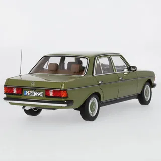 Mercedes-Benz 200 W123 (1980-1985) agavengrün Modellauto 1:18 B66040721 - 1:18